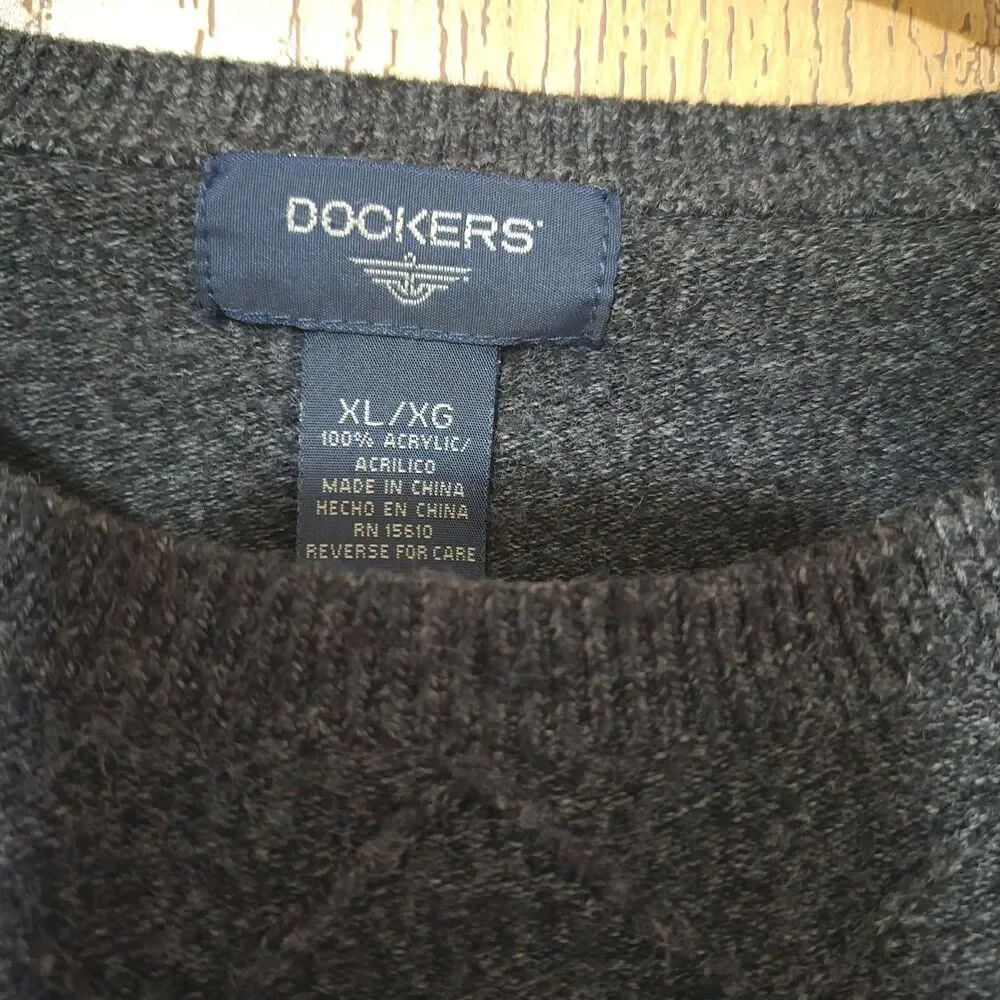 Dockers Men’s Charcoal Crewneck Sweater with Cross Over Pattern Size XL